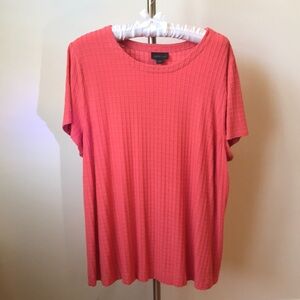 JJill Size L Wearever Collection Short Sleeve Top in Coral. 95% Rayon, 5% Lycra